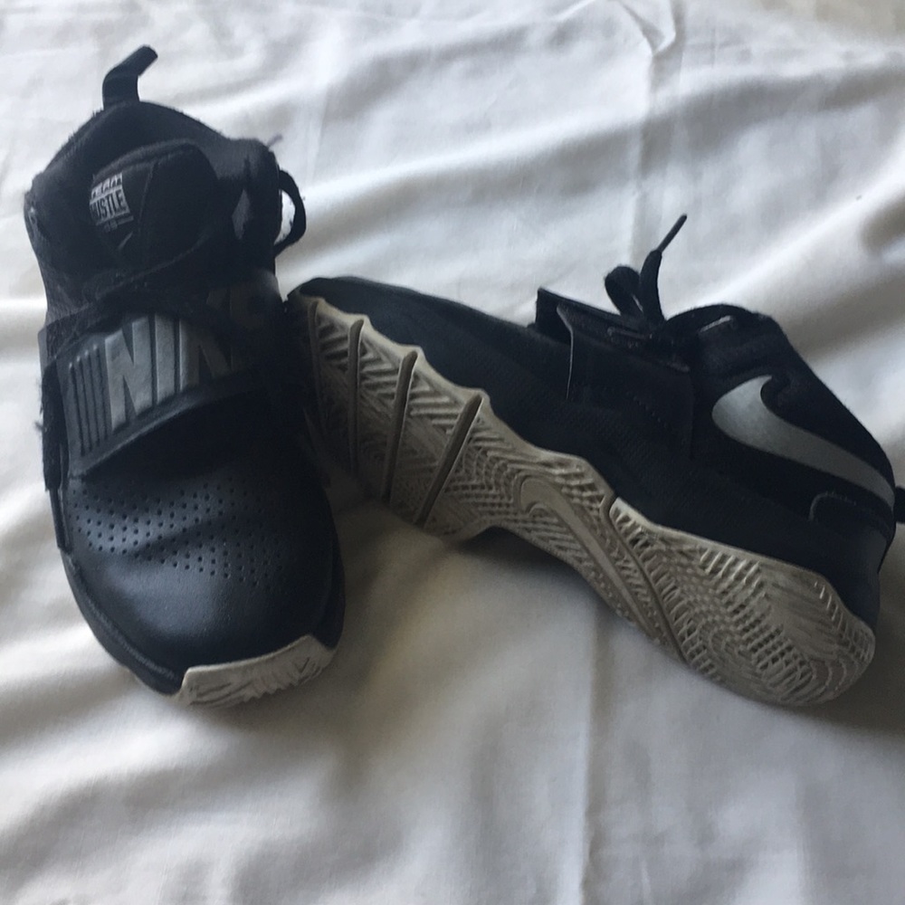 Boys nike